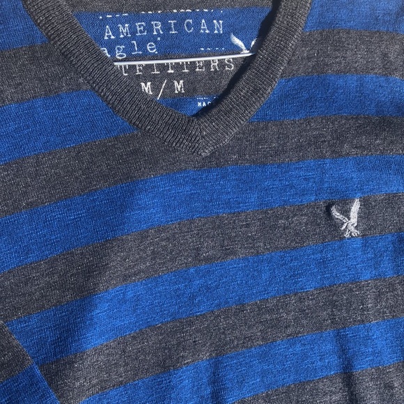 Men’s American Eagle Long Sleeve Sweater - Picture 2 of 2
